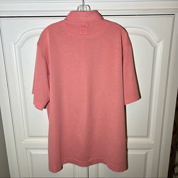 FootJoy Men’s Athletic Fit Solid PoloShirt SZ L, Salmon w/tiny unnoticeable mark - Picture 3 of 9
